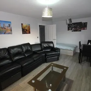 Apartment Holden Court -apt 4, West Drayton (Middlesex)