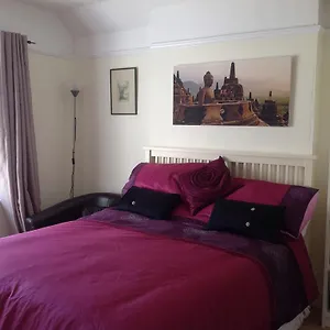 Homestay Shepperton Guesthouse, Shepperton