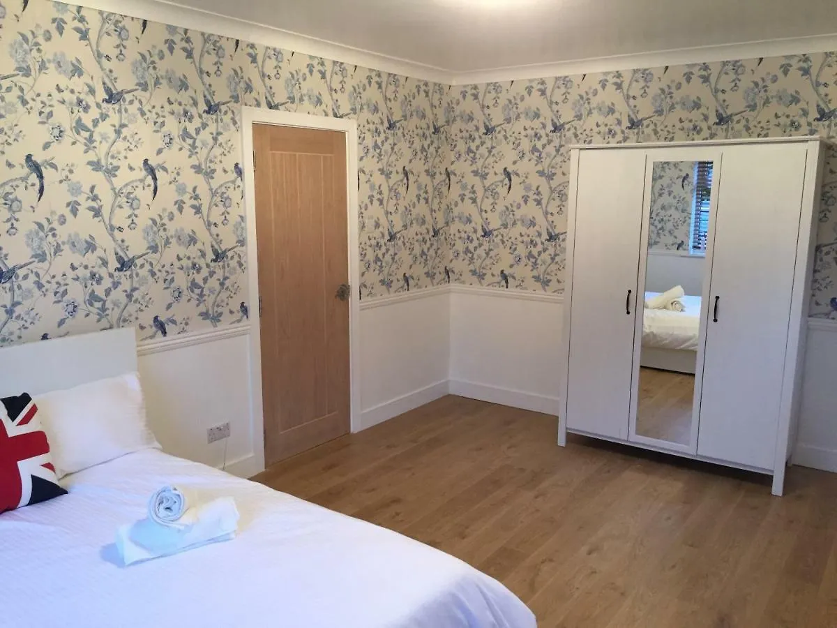 Heathrow Lhr Apartments West Drayton  Guest house