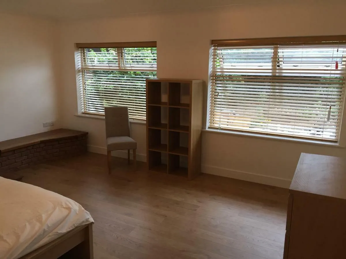 *** Guest house Heathrow Lhr Apartments West Drayton  United Kingdom