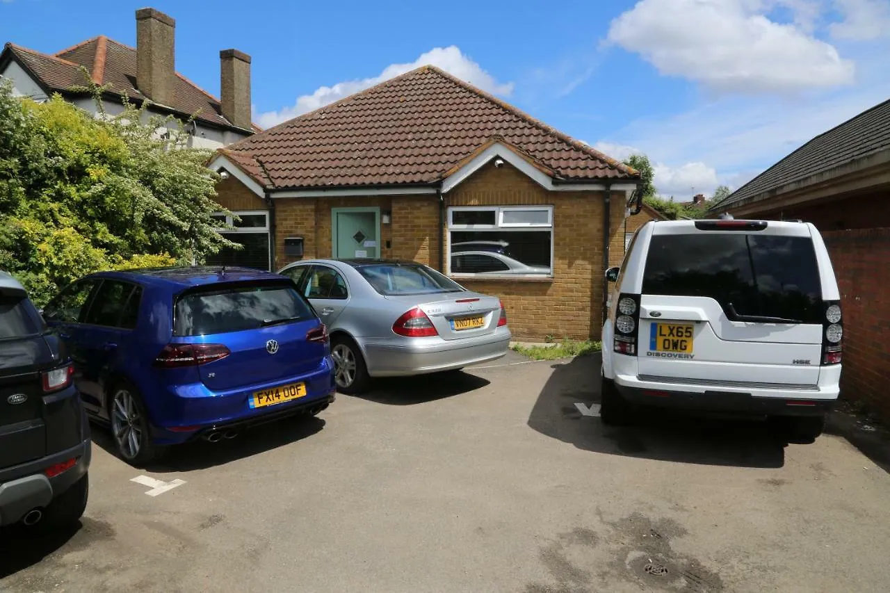 Heathrow Lhr Apartments West Drayton  Guest house West Drayton (Middlesex)